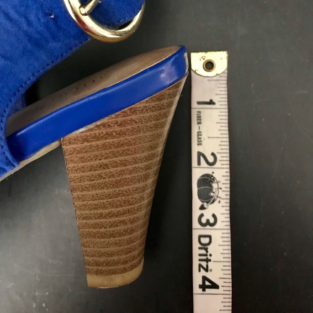 Attention,Cobalt blue sandals. - Picture 6 of 8